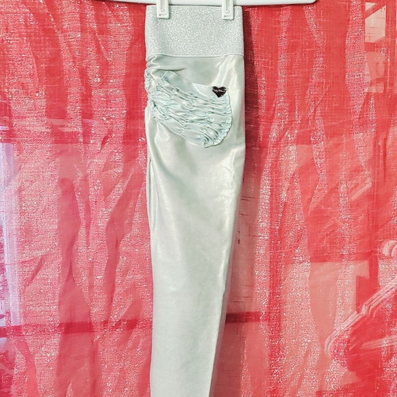 Cute Booty Lounge Leggings - Picture 2 of 14